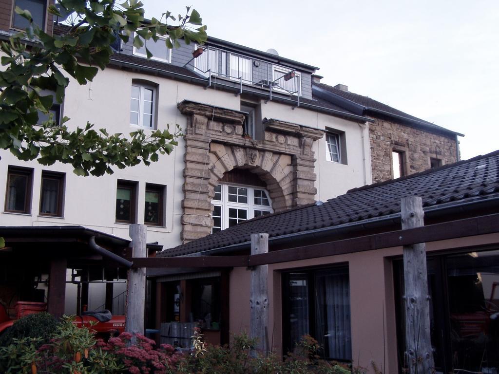 Gaestehaus Burg Molbach Kreuzau Экстерьер фото